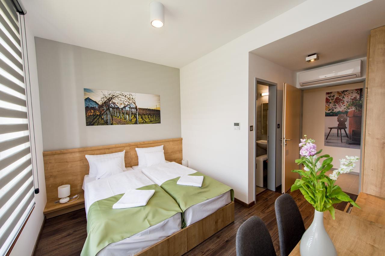Pilvax Hotel Kalocsa كالوكسا المظهر الخارجي الصورة